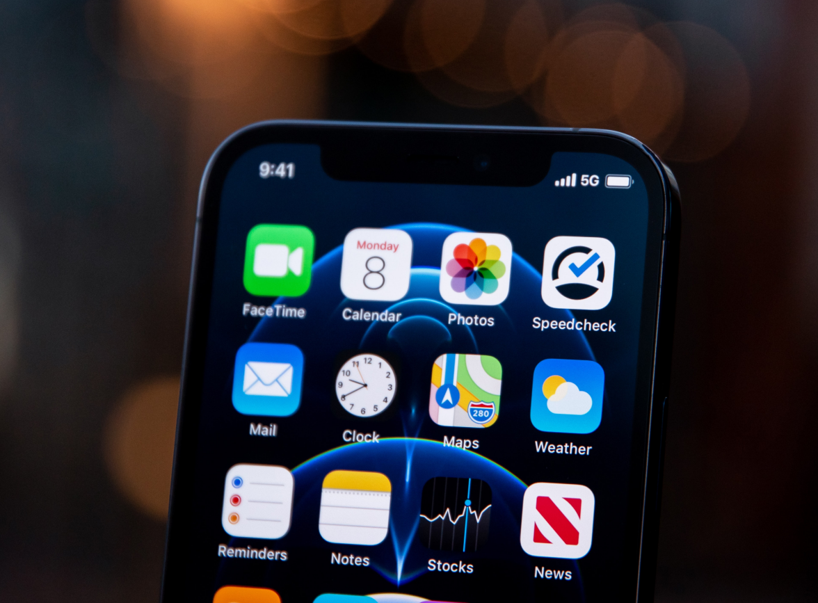 梅河口苹果手机维修分享为什么 iPhone 12 在冬季会自动关机 