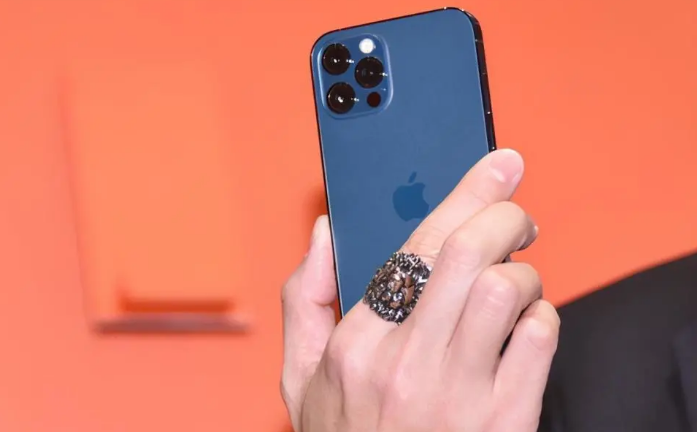 梅河口苹果手机维修分享iPhone12系列重启方法教程 